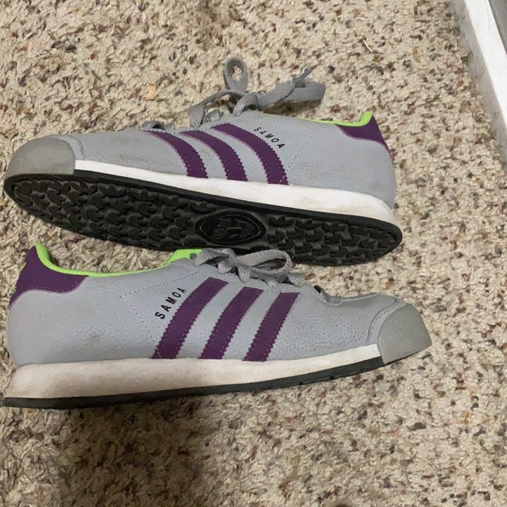 gently worn adidas